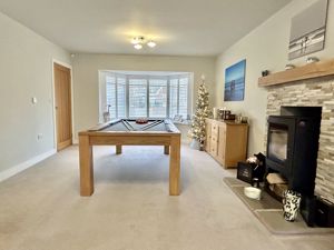 Lounge- click for photo gallery